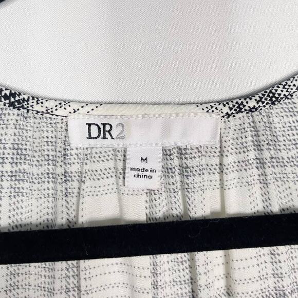 DR2 Womens Medium M White Black Windowpane Plaid Sleeveless Tassel Blouse Top - Picture 4 of 8